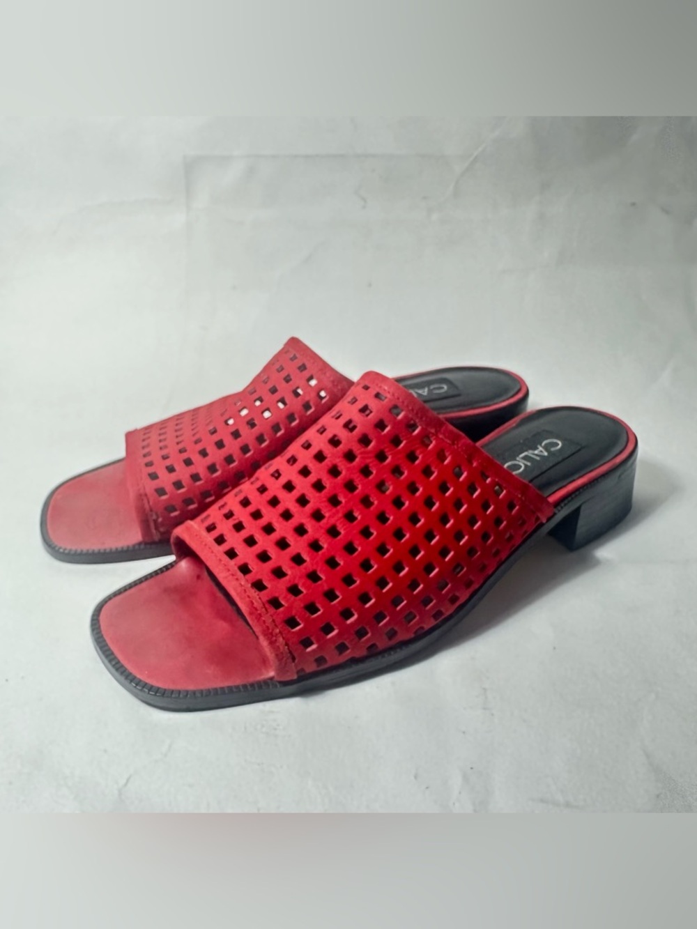 Shoes - Picture 4 of 9